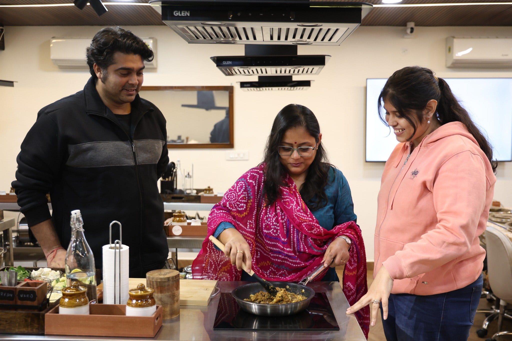 learn Indian cooking in Delhi